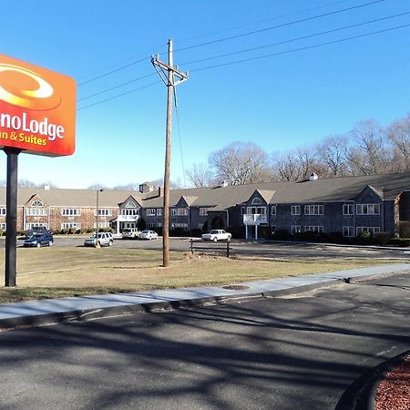Econo Lodge Inn & Suites Groton Exteriör bild