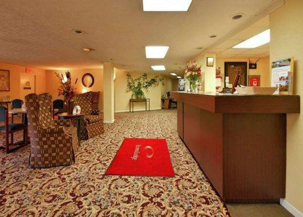 Econo Lodge Inn & Suites Groton Inreriör bild