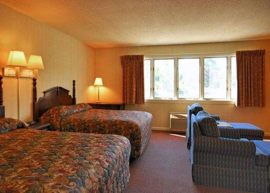 Econo Lodge Inn & Suites Groton Rum bild